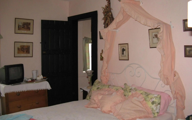 East Farm House B&B
