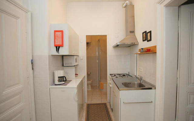 Freundliches Apartment mit Innenhof-Garten