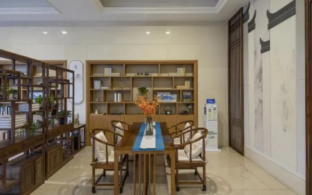 Manju Hotel Ningbo Polytechnic