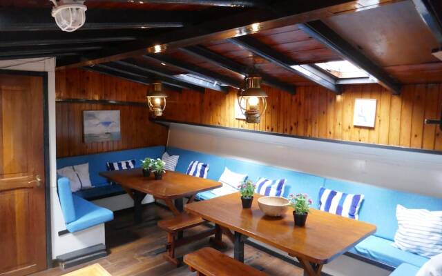 Boathotel Rotterdam Wilhelmina