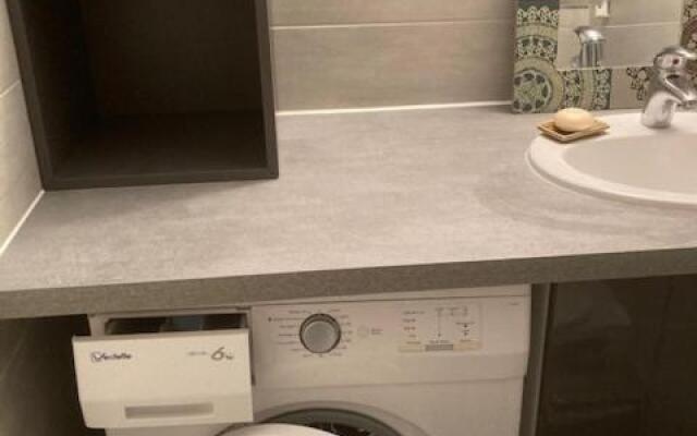 EXIGEHOME-Grand Studio en plein centre de Saint Germain en Laye