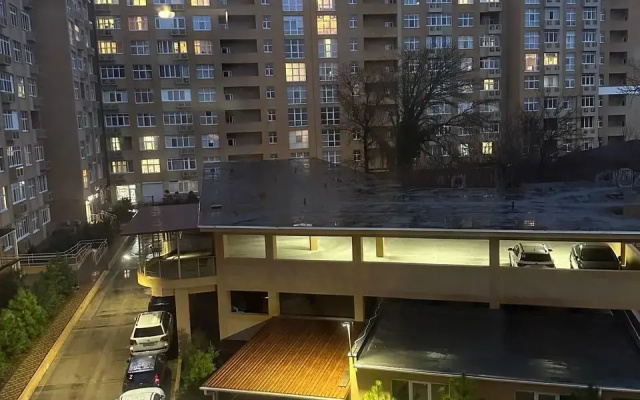Sofi (Sofi) na ulice Nabereznaa imeni 60-letia SSSR 50 korpus 1