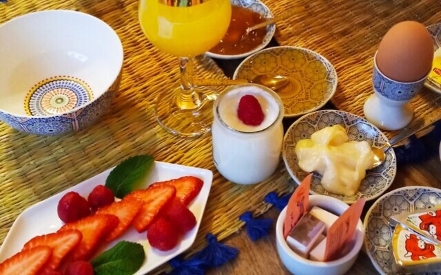 Riad Heklek- Ouarzazate Breakfast Included