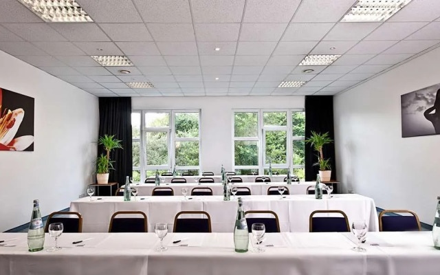 Good Morning + Bad Oldesloe Hotel