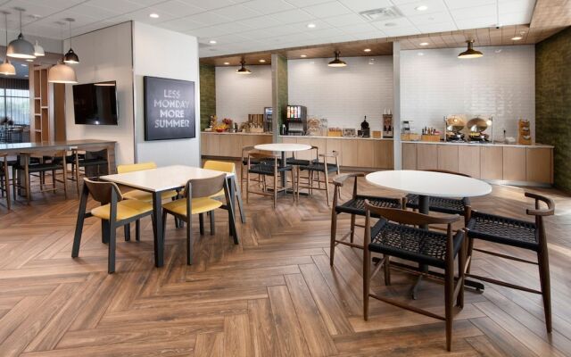 Fairfield Inn and Suites Dallas East