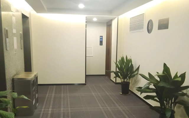 GreenTree Inn ShangHai WuNing Road ZhenPing Road Metro Station Busines