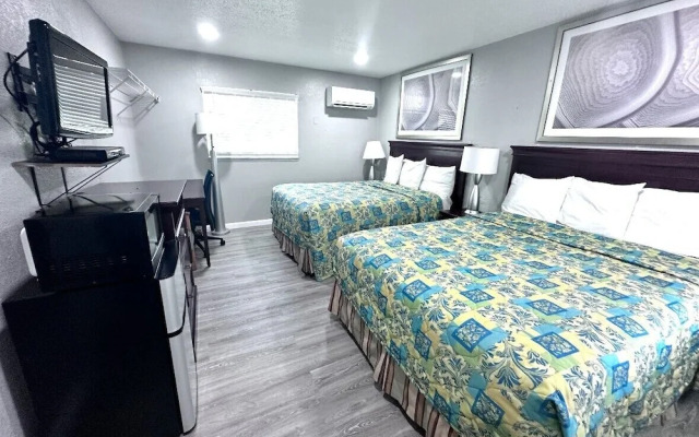 Lemon Bay Motel
