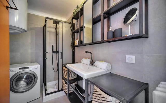 IMMOGROOM - Renovated - Loggia - Clear view - Parking common - AC - Wifi