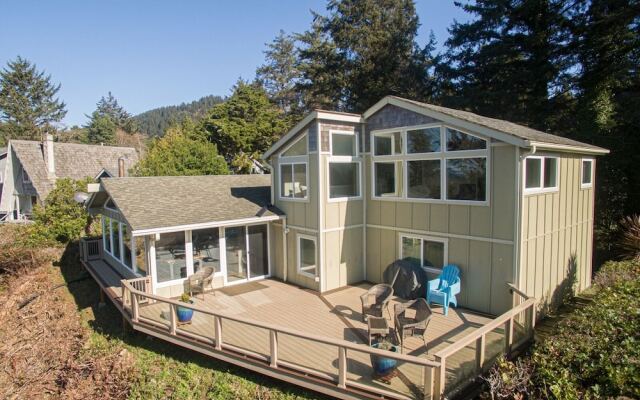 Otter Rock Hideaway 3 Bedroom Home