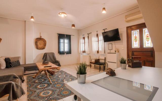 Varousi.Traditional house in old town of Trikala 1