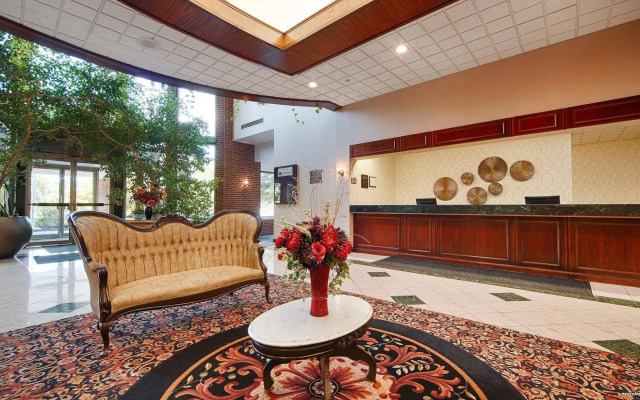 Best Western Grand Victorian Inn