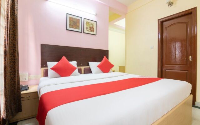 OYO 5379 Crown White House