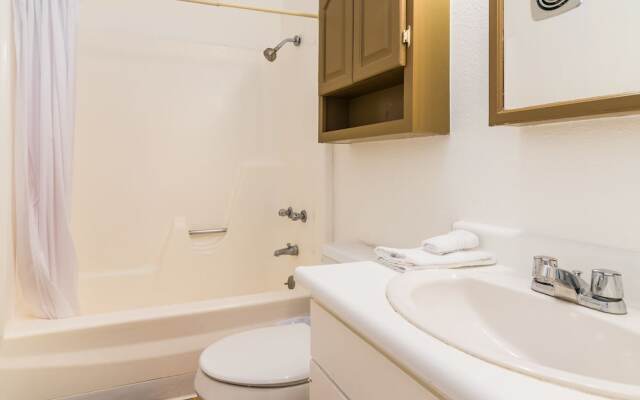 Vail Loft Near Year-Round Attractions by RedAwning