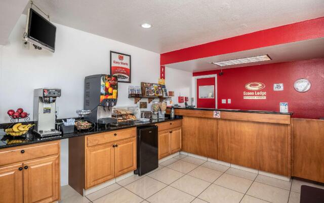 Econo Lodge University
