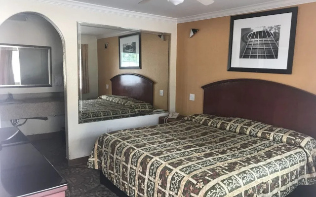 Regency Inn and Suites
