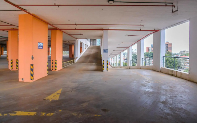 Diamond Plaza Apartments