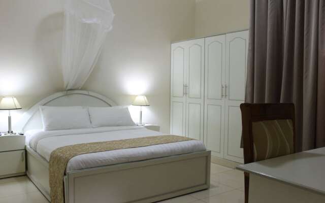 Hill Crest Hotel