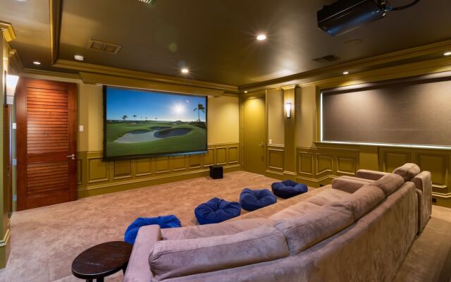 Blue Lagoon 7 Bedrooms 5 Bathrooms Home