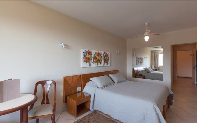 Hotel Dominguez Master