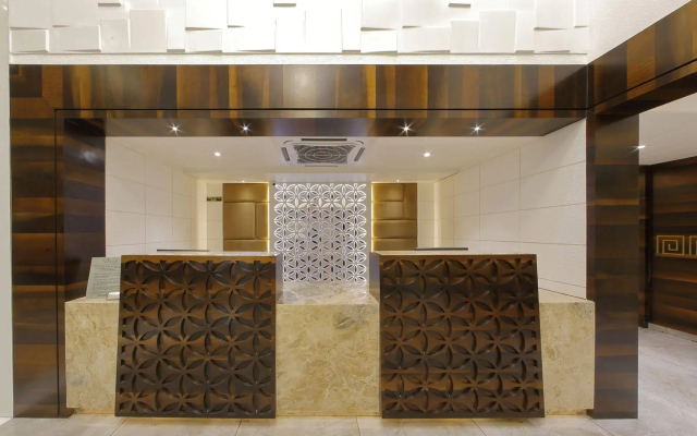 Hotel Summit