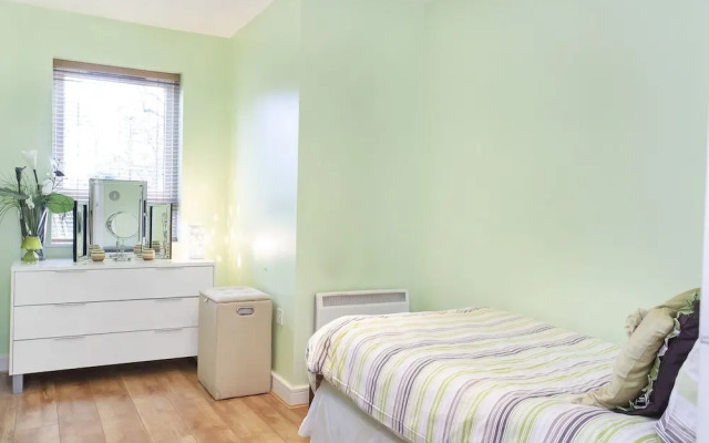 Riverbank View Apartment