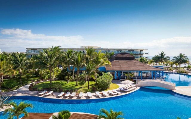 Azul Beach Resort Riviera Cancun, Gourmet All Inclusive by Karisma