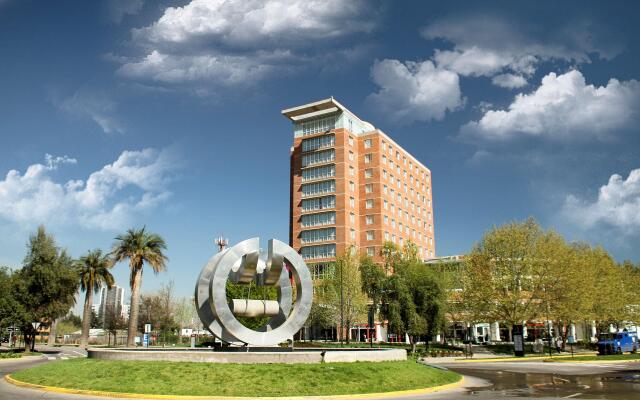 Radisson Ciudad Empresarial