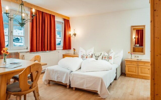 Murrmel Apartments