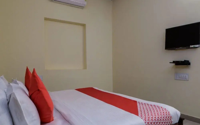 Moti Mahal Lawn By Oyo Rooms