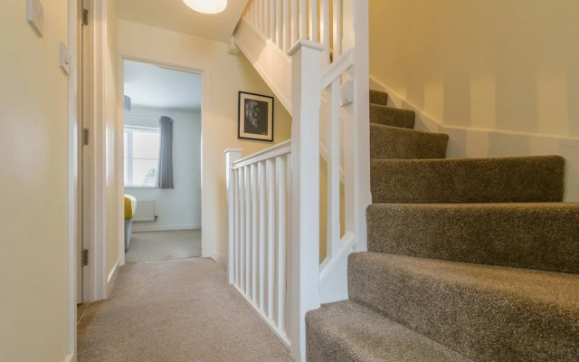 Groups Family 3BR House Emperor