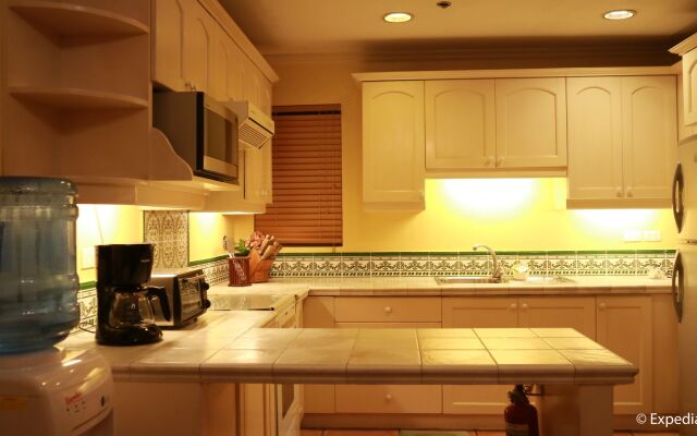 Sophia Suites Residence Hotel