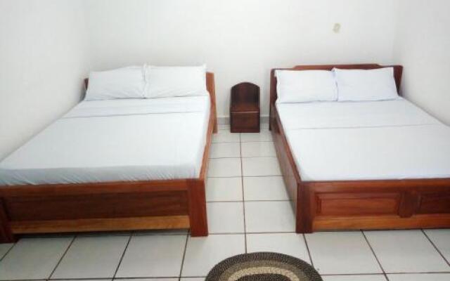 Brenu Beach Lodge