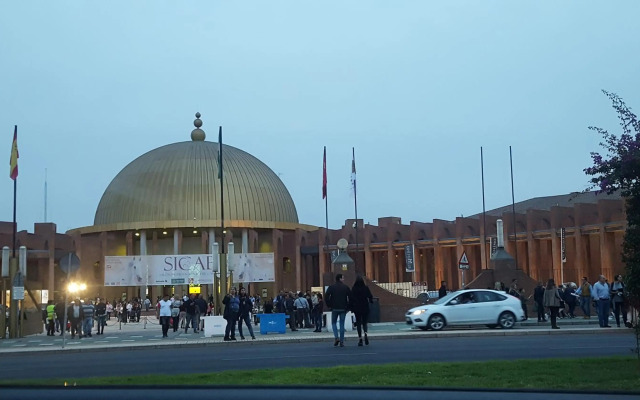 Apartamento frente a Palacio de Congresos (Fibes)
