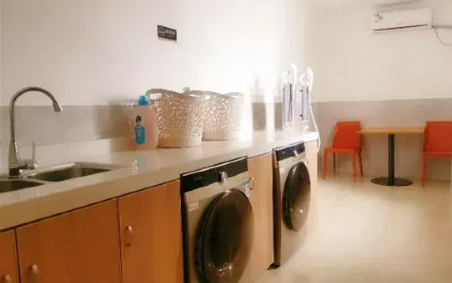 Shangmei Business Hotel (Jiangmen Pengjiang 33 Xu Street)