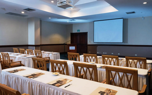 Hodelpa Garden Suites Golf & Convention Center
