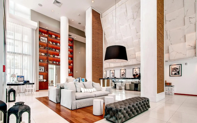 Churchill Suites Monte Carlo Miami Beach