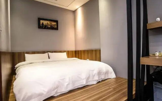 MANMAN Hostel
