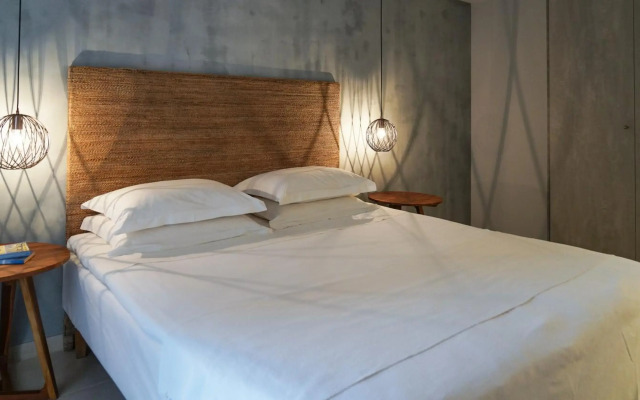 The Mini Beach Hotel