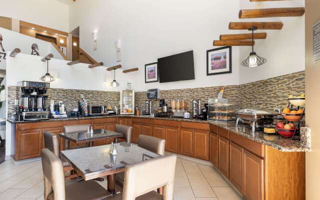 Best Western Kiva Inn