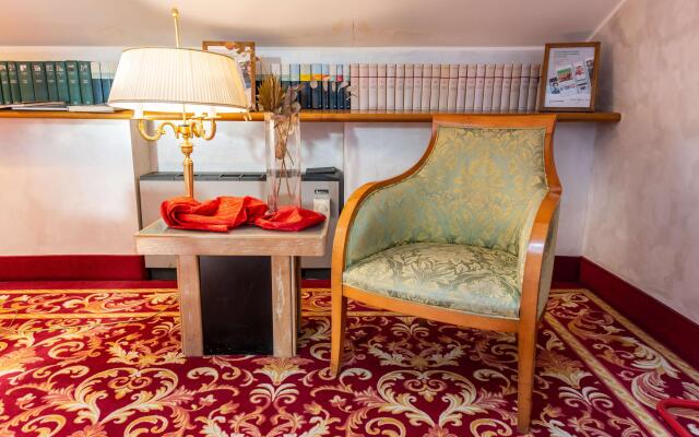 Hotel Mirage, Sure Hotel Collection by Best Western