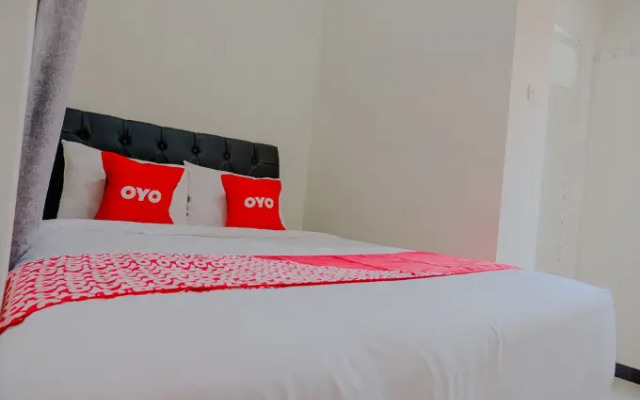 Tiara Family Residence by OYO Rooms