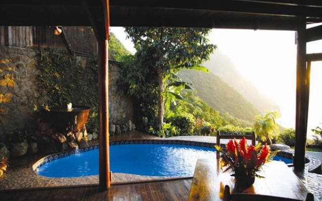 Ladera Resort