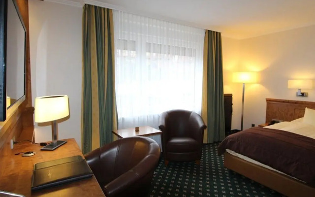 Eden Hotel