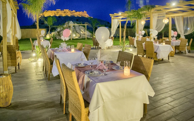 Alia Suites & Alia Beachfront Suites and Spa