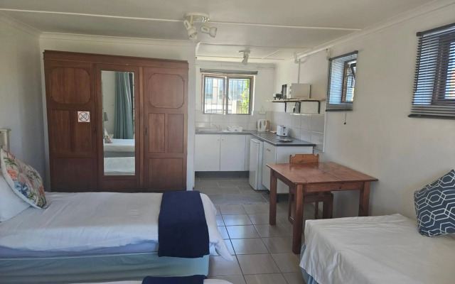 Kelkiewyn Guesthouse Caledon
