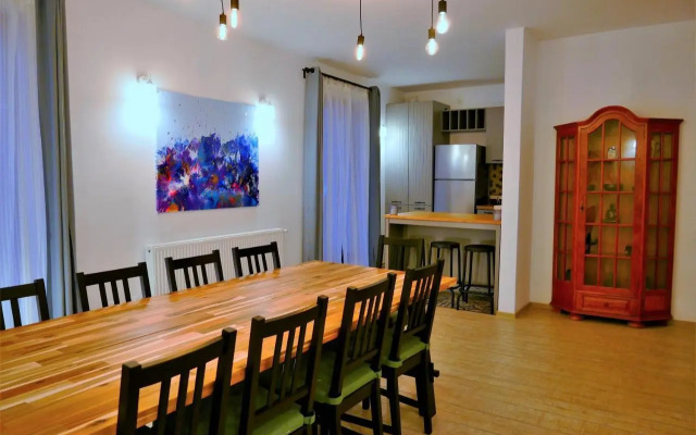 Family TreeZ Premium Apartments