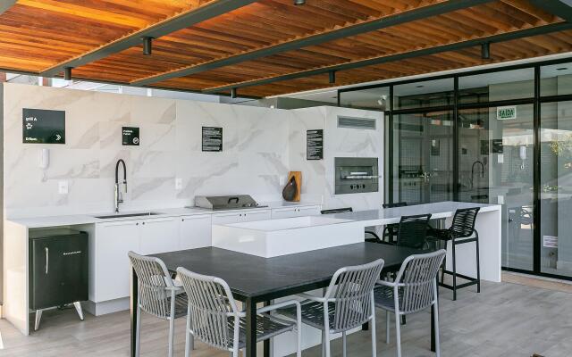 Moderno em condomínio com foodhall #CORG02