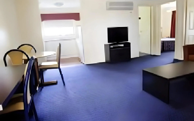 Cattleman's Country Motor Inn & Serviced Apartments