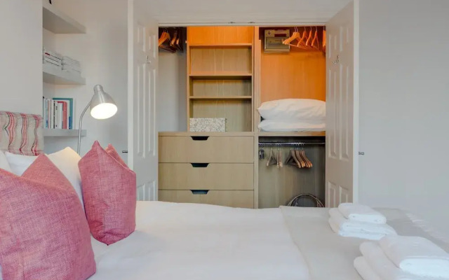 2 Bedroom Apartment Near Ladbroke Grove