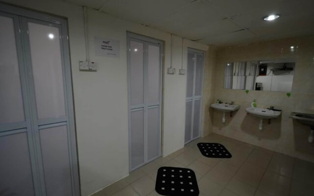 Submarine Guest House Central Market - Hostel